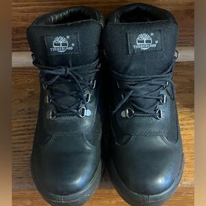 Used timberland boots size 7 1/2 good condition no tears in inner lining.